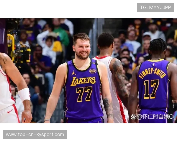 延续状态！里夫斯拉拉维亚合砍51+14集锦：关键时刻合力收比赛，拉夫里年科